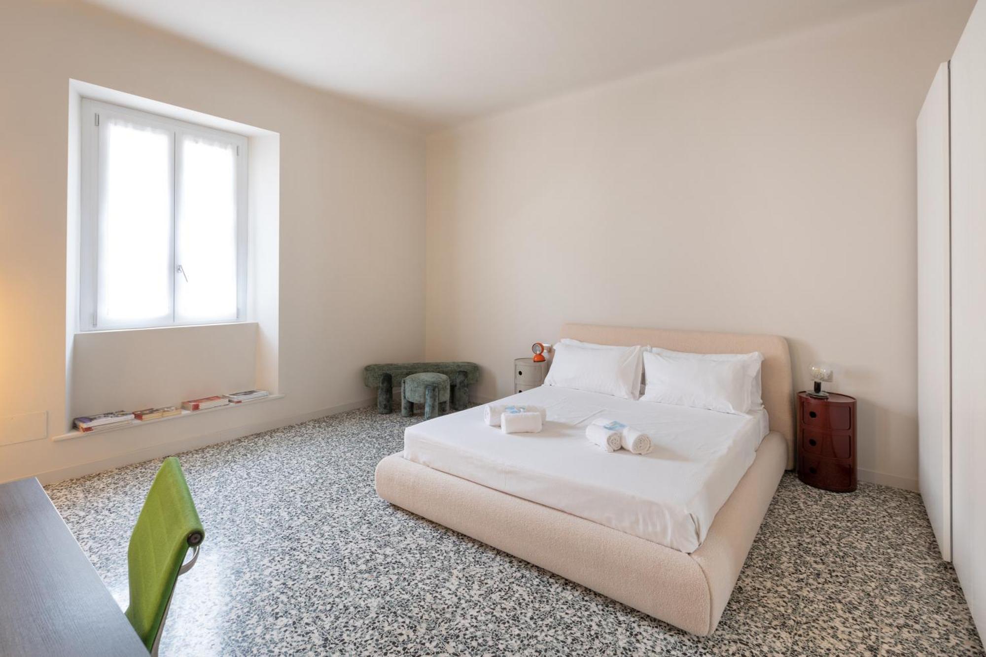 Newly Renovated Two-room Mailand