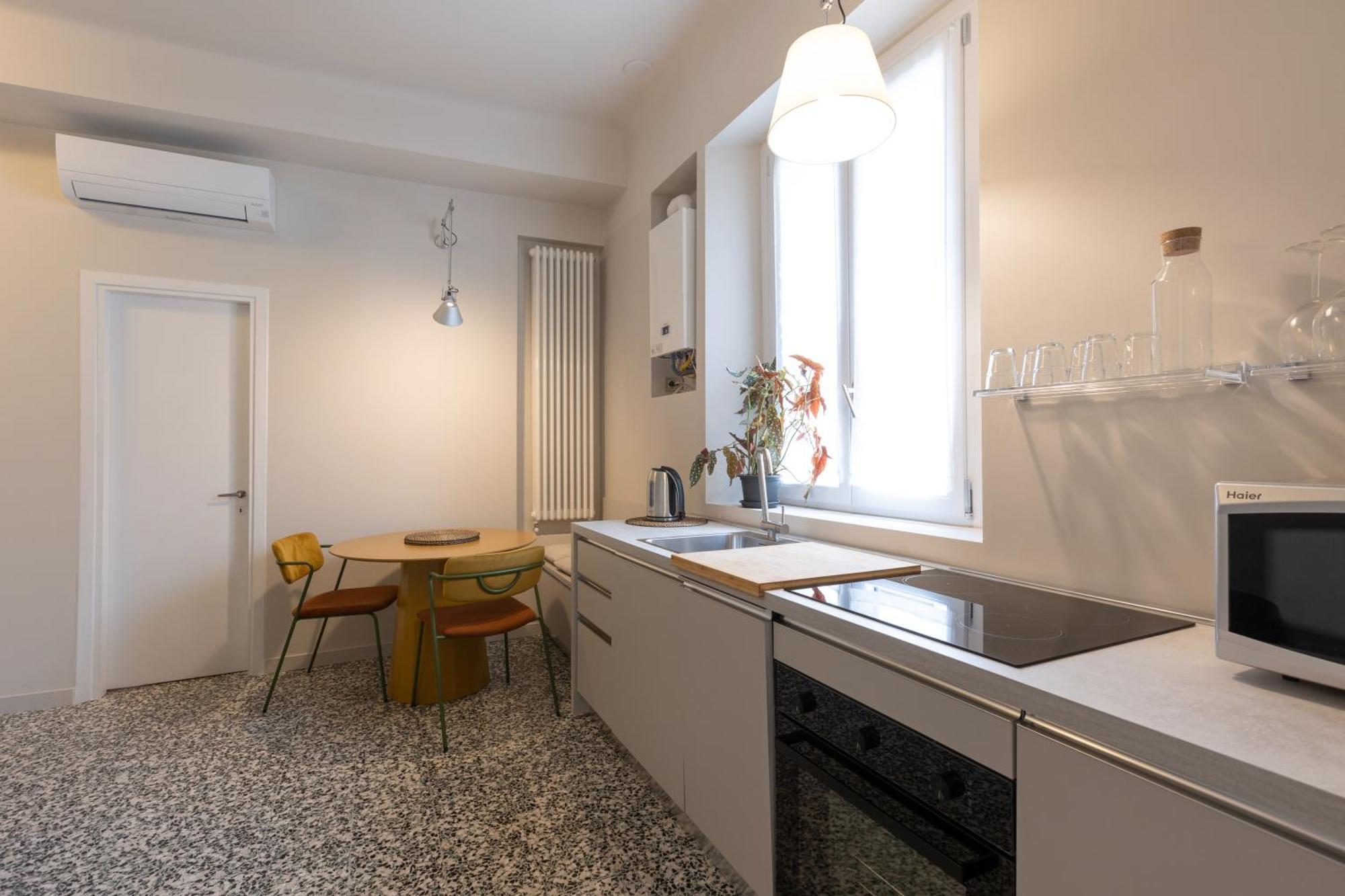 Newly Renovated Two-room Apartment
