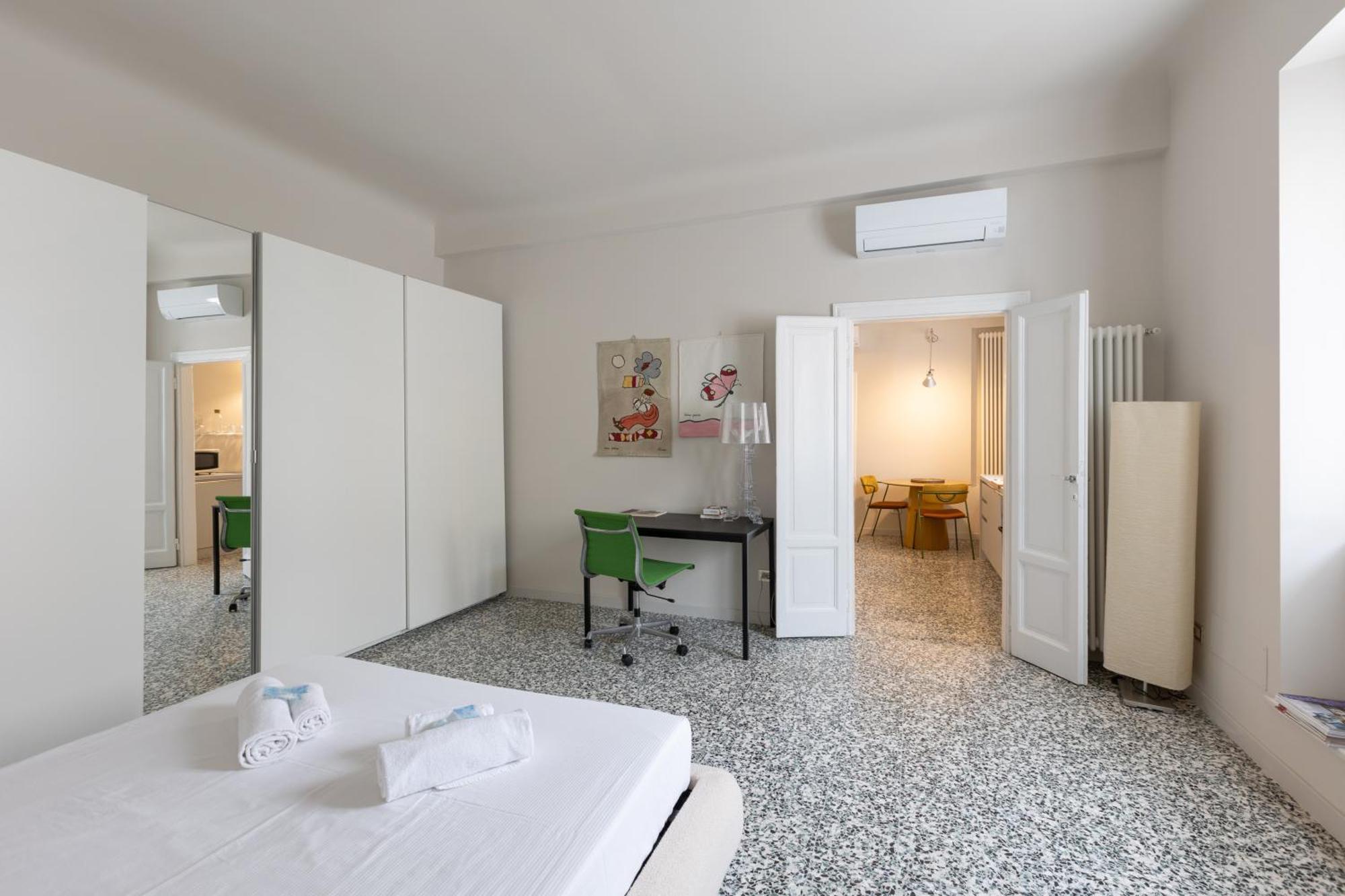 Newly Renovated Two-room Apartment Mailand